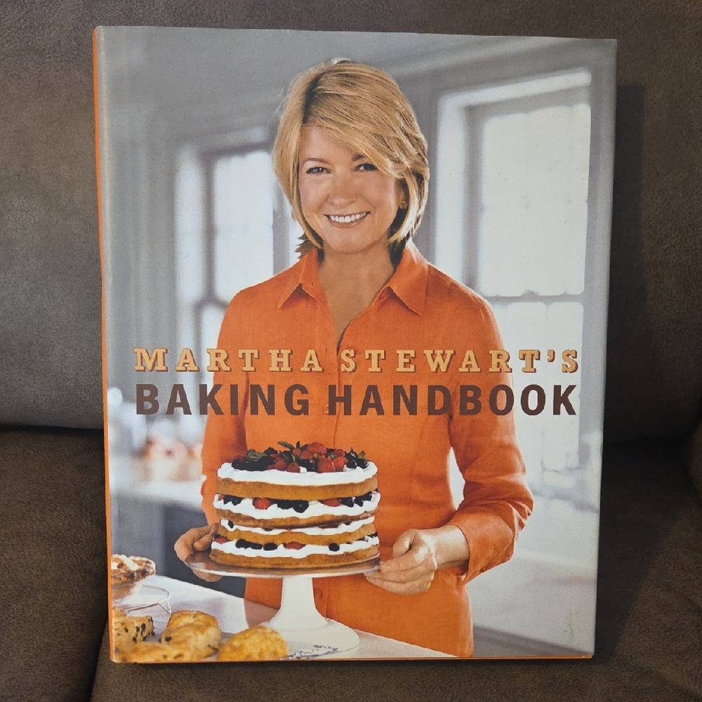 Martha Stewart's Baking Handbook - Vibrant Orange Edition Cookbook